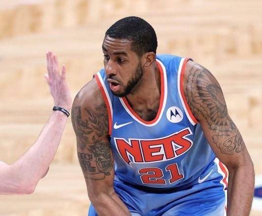 励整个球队 励整个球队