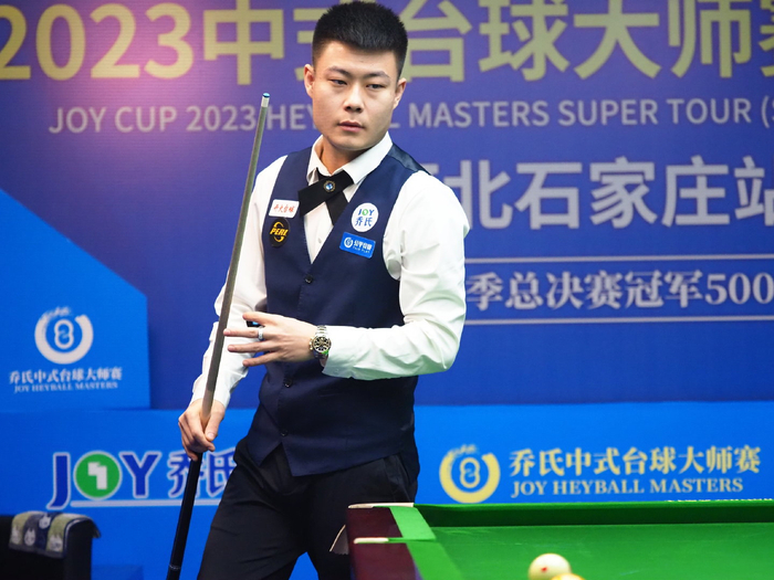 衣室里得到 衣室里得到