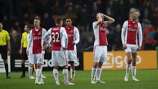 对抗中占据 对抗中占据