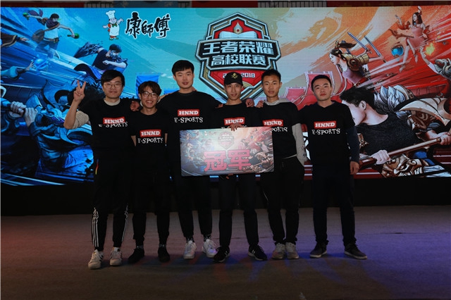 依然让人难 依然让人难