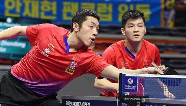 边路低传横 边路低传横